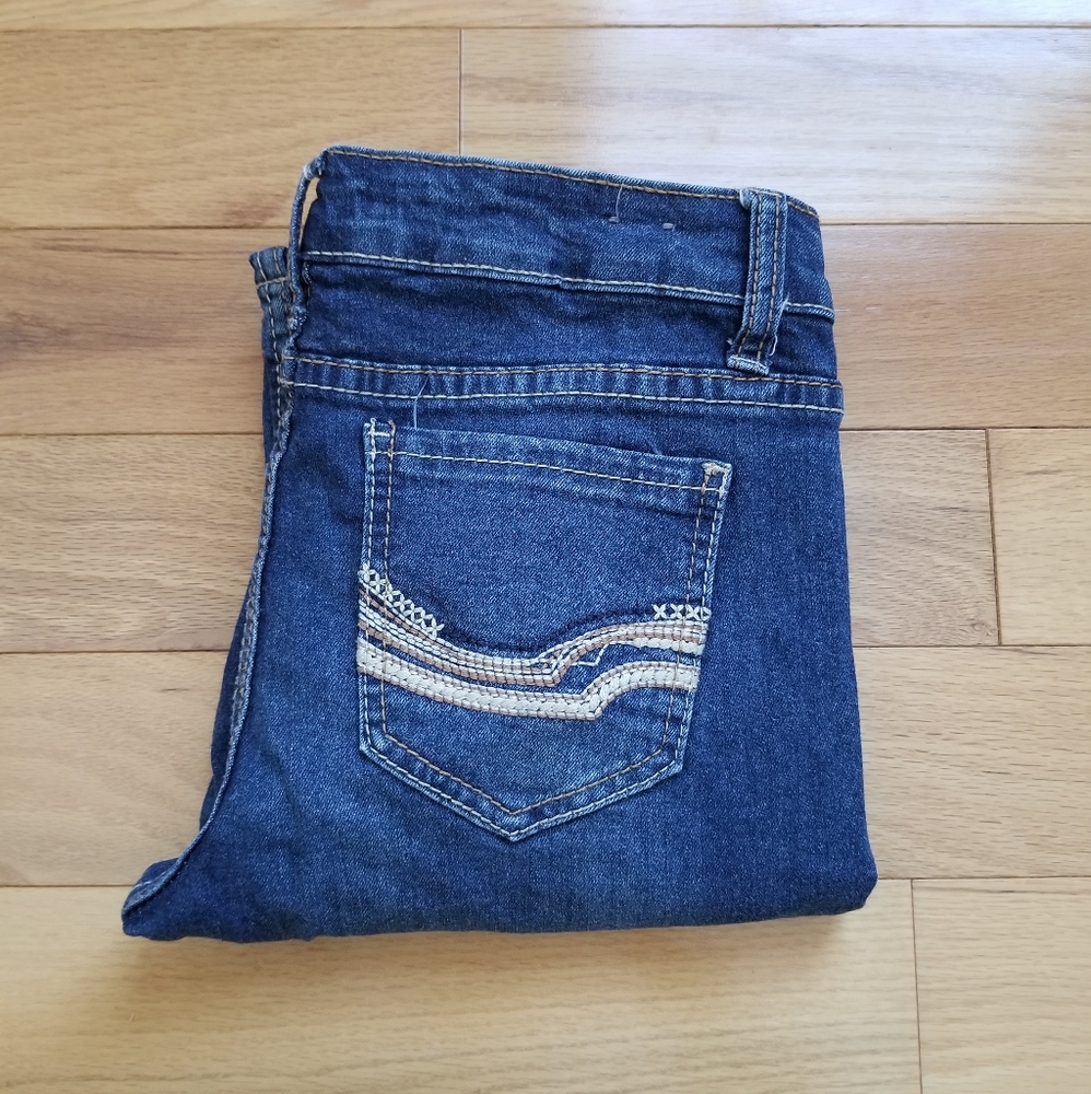 Rue21 low rise 3/4 short bootcut jeans